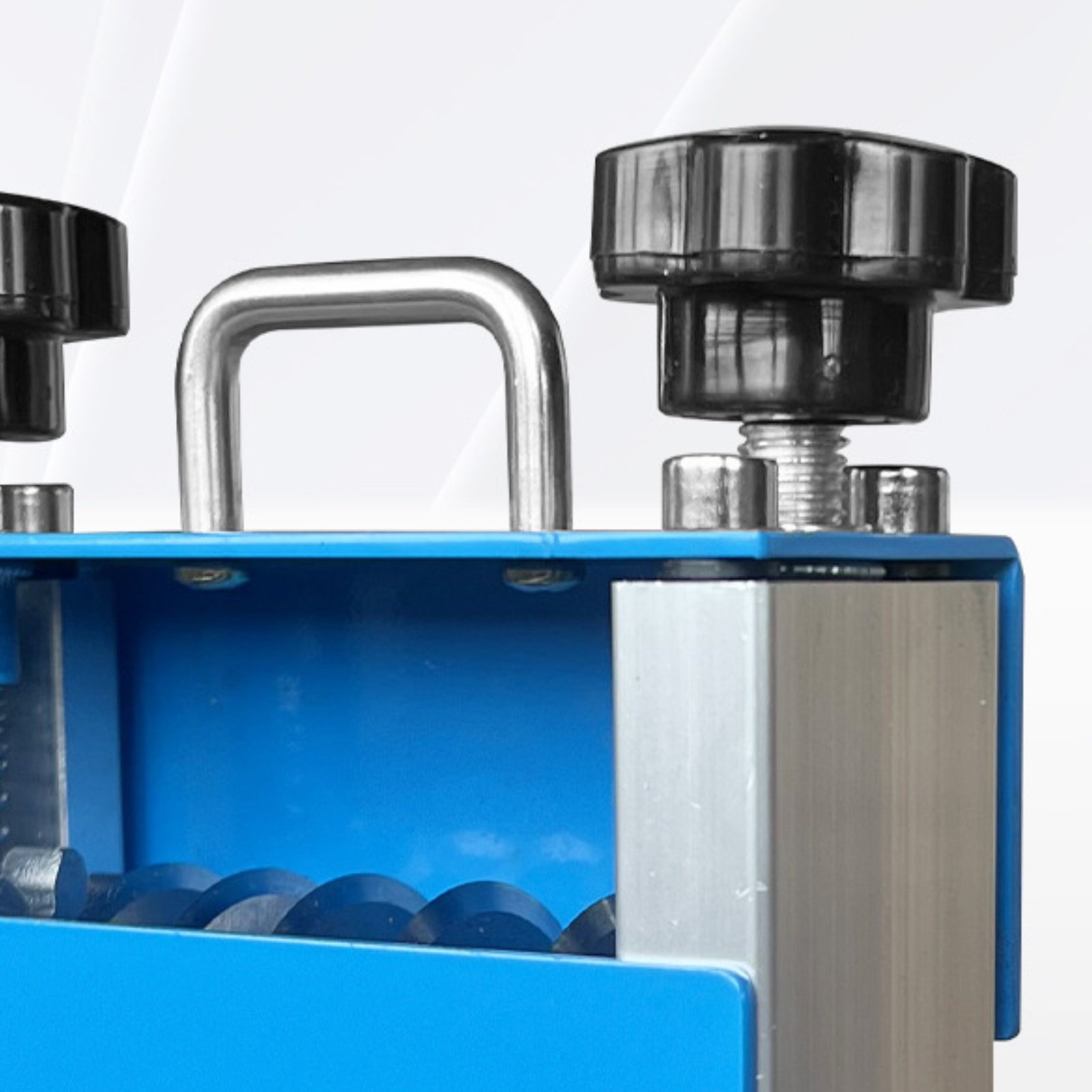 Tool Workshop - Multi-Hole Cord Peeler Twin-Drive-Drive Hand Crank